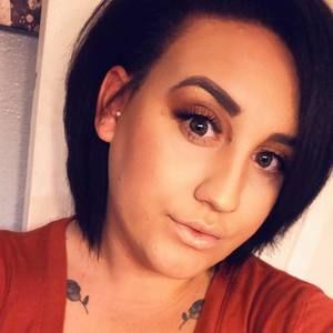 Meet your Posher, Julianna